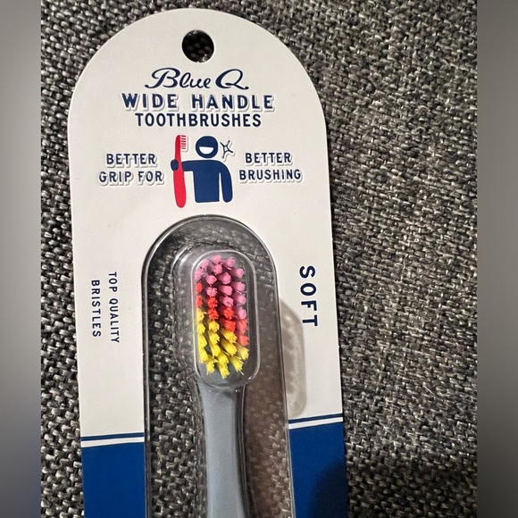 New in package Blue Q Toothbrush - Picture 3 of 6